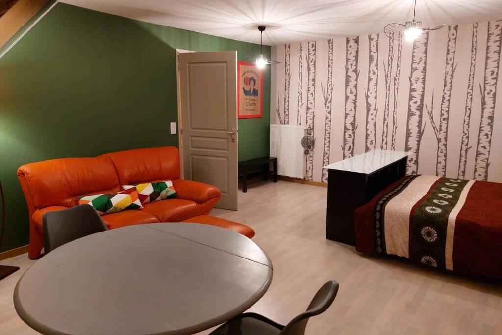 Appartamento Studio Cosy de 2 à 4 personnes au cœur du Haut Doubs, entre les lacs, les montagnes et les vignobles Frasne Esterno foto
